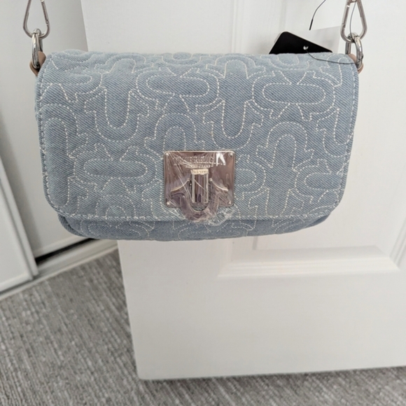 BNWT - True Religion Denim Quilted Crossbody or Shoulder Bag with Change Purse - Picture 2 of 8
